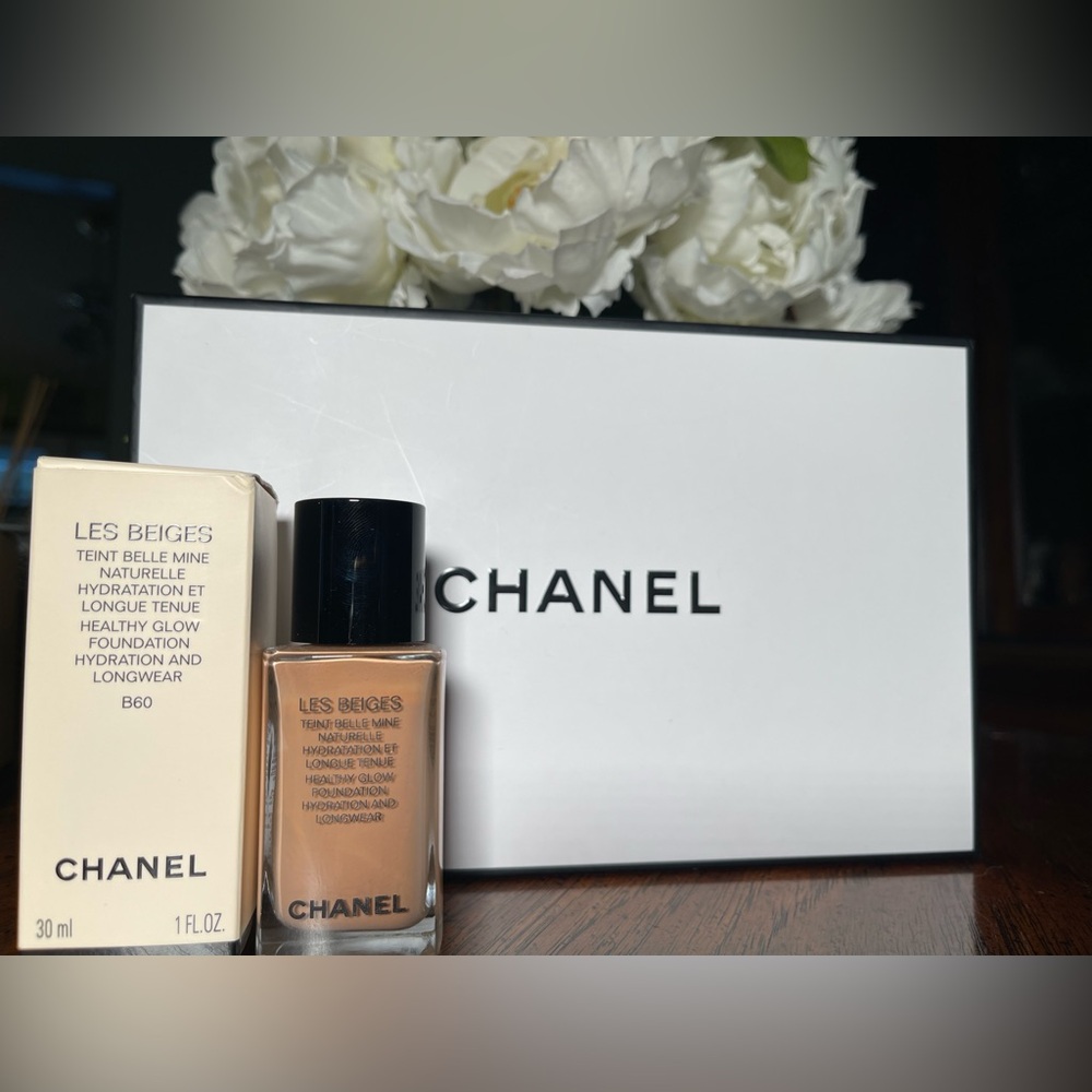 NIB- B60 CHANEL Les Beiges Healthy Glow Foundation Hydration Longwear